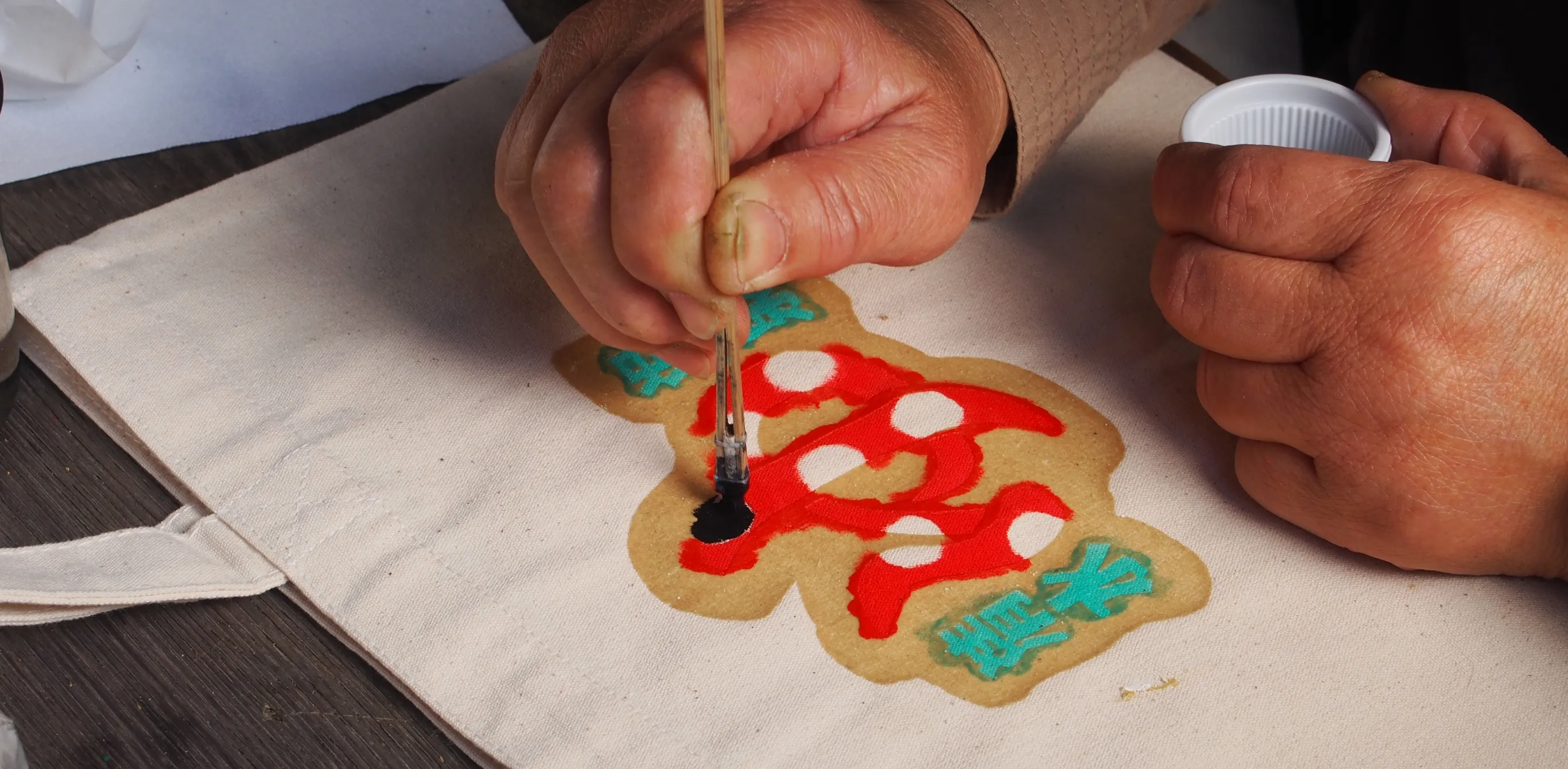 彩り鮮やかな讃岐のり染め体験